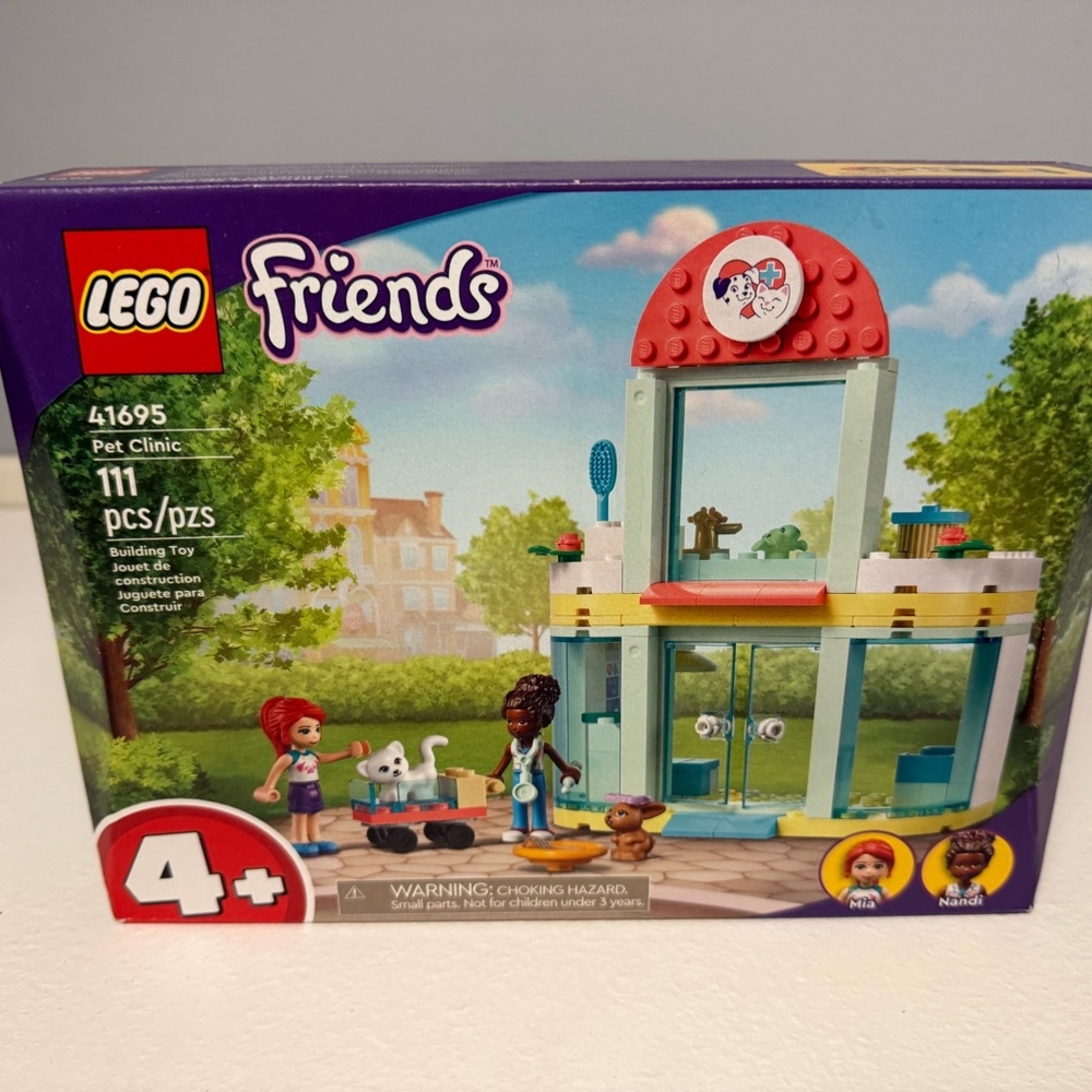 41695 PET CLINIC lego friends set legos freinds Mia Nandi vet veterinarian NEW